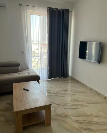 1-bedroom apartment with terrace - Apartments Subashi room 101 Отели в г. Gjerana