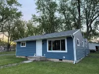 Beautifully remodeled house that sleeps 10 by Lake Erie Fun. Hotels in Margaretta Township