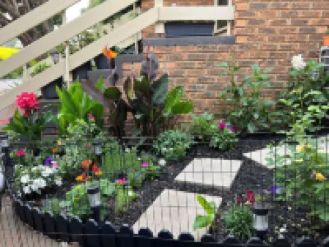 Guest Suite with Private Entrance- 6 Minutes to Airport! Hotels in Westmeadows