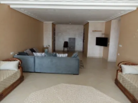 Appartement familial au centre ville. Hotels in Nador