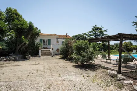 La Quercia: apartment with pool, garden, parking, WiFi, pets allowed Отели в г. Монтальто-ди-Кастро