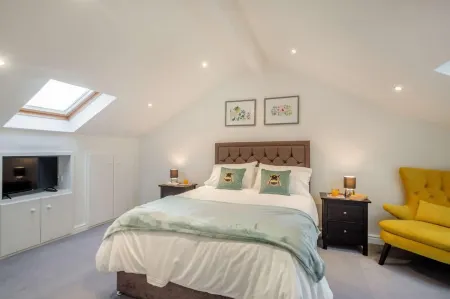 Annedd Lon: 4 Bed house with sea views and a short walk to the beach and village