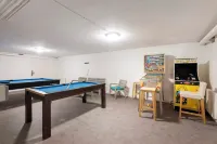 6 bedroom villa with swimming pool