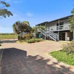 Comfort + privacy near magical Second Valley beach. Great for families.