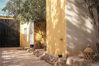 Villa Safran Ailleurs sous les Oliviers 15 minutes from the medina in Marrakech
