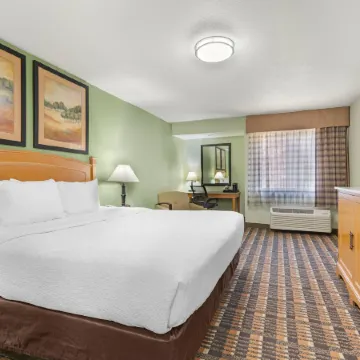 Quality Inn & Suites Plano East - Richardson