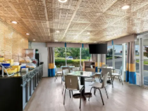 Days Inn by Wyndham Seneca / Clemson Area Hotels in Seneca