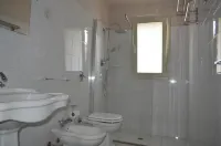 Vacation home Anna is located 5 minutes from the home of Commissioner Montalbano and from Các khách sạn gần Clubmed kamarina