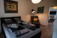 Modern 65 sqm art apartment for up to 6 guests