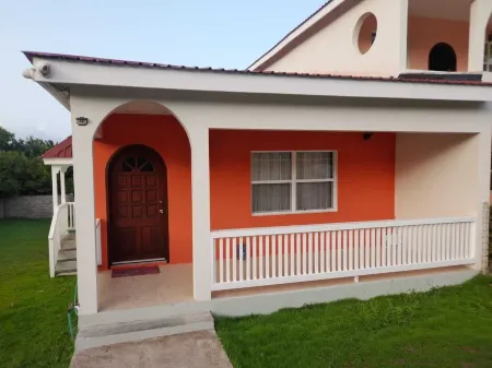 Charming 1-bedroom apartment with WiFi, AC in fantastic Basseterre