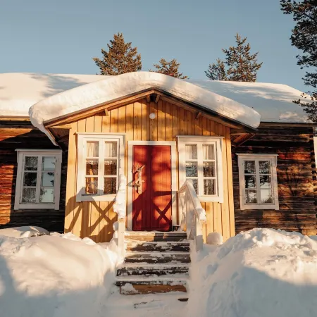 Kakslauttanen Arctic Resort - Igloos and Chalets