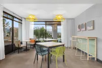 Spark by Hilton Colorado Springs I 25 Central - 2-Star