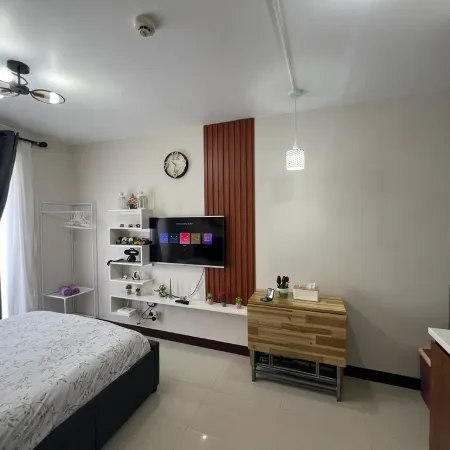 Cozy condo with WiFi and AC in welcoming Lapu-Lapu City