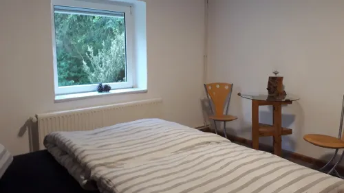 Farmhouse with large garden in the immediate vicinity of Lake Tollensesee Hotel di Blumenholz