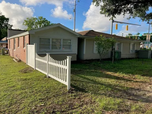 1 Room on Main Street w/ kitchenette- Main Street , Shallotte between HB and OIB Hotels in Shallotte