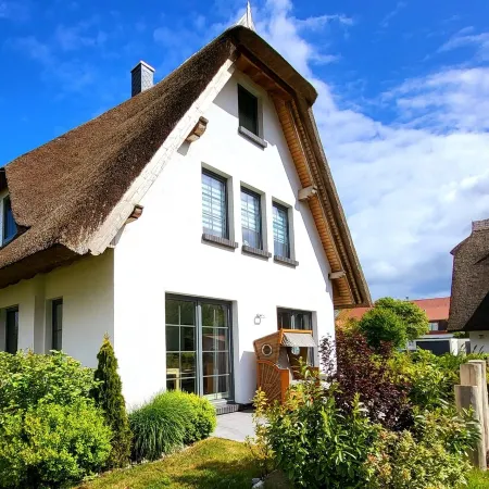 Fantastic vacation apartment near the beach with fireplace, quiet location