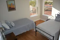 4-bedroom house in tranquil Torrey with WiFi, AC. Enjoy a peaceful getaway!