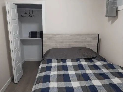 A cozy one bedroom suite located in the peaceful neighborhood of Evergreen.