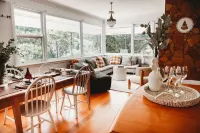 Luxury Farm stay- 4 bed house- 25 acres- 1 hour from Melbourne 시모어 호텔