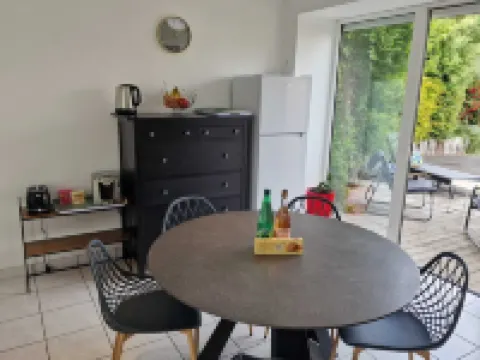 Small Paimpolaise house 2 minutes' walk from town center and port.