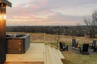 Wellness Retreat with Hot Tub, Gym, Cold Plunge, Office Hotels in Callicoon