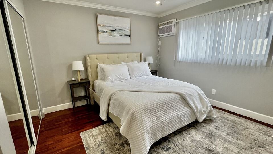 Cozy 1bd apartment in beautiful West Hollywood