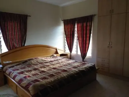 Perfect neighbourhood to  relax during quite moments or exercises outside . Отели в г. Adjiringanor