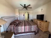 Lakeshore Village Retreat-3BDRM Condo-Walking distance to lake and London Bridge