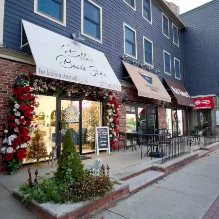 Contemporary Luxury Loft! Apt-20 Min to NYC