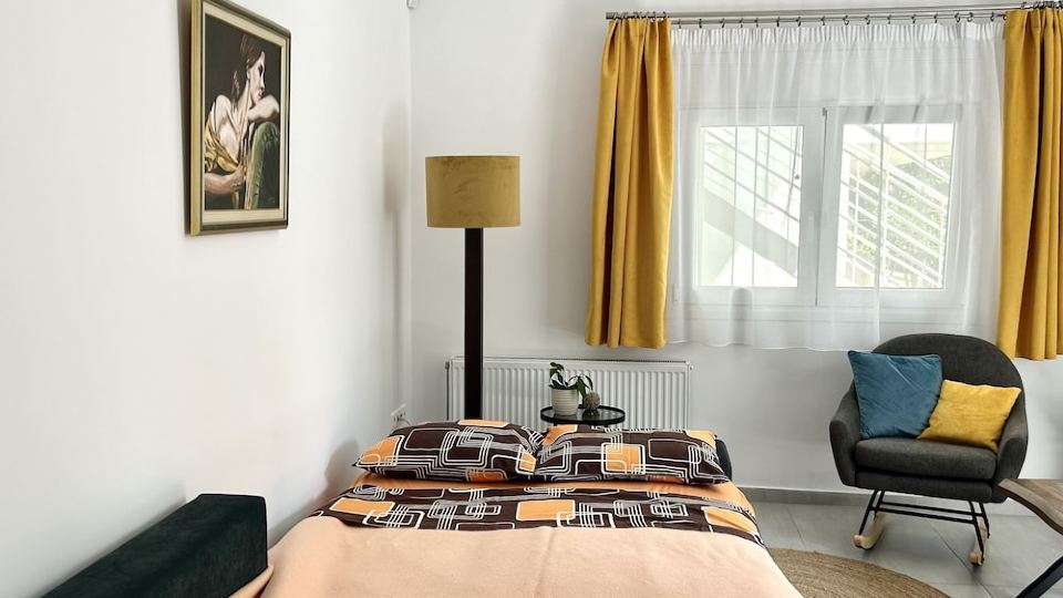 Rematia Cosy Apartment, 2 bedrooms 5min from OAKA stadium and Halandri center