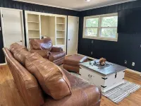 Pet friendly Spacious, modern, best location