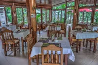 Hotel Jaguar Inn Tikal Hoteles en Tikal