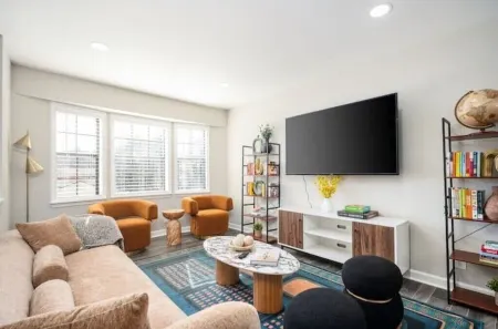 Decatur Dwelling Delight