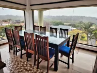 beach penthouse Hotels in Amanzimtoti