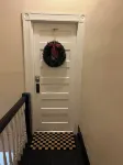 2 Rooms -2 Queen Beds Apartment in Pleasant Richmond with AC, WiFi