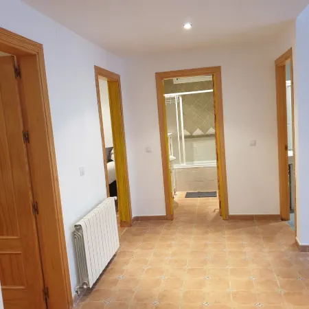 Fully furnished apartment in a quiet residential area in a mountainous area with views of Malaga Отели в г. Алаурин-де-ла-Торре