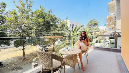 Bluo Luxury Stay - Medicity - Balcony, Tub, Gym TT Отели рядом с достопримечательностью «Cyber Hub»