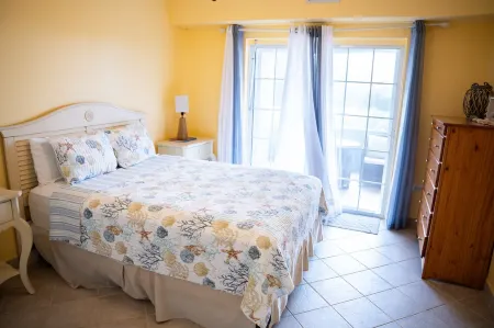 Peaceful Ocean Front Condo