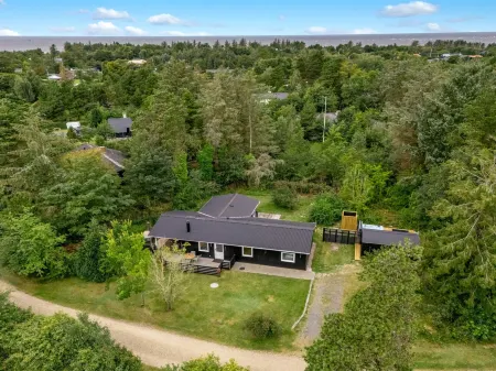 "Tiina" - 500m to the Fjord Отели в г. Тарм