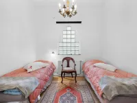 "Frothi" - 550m from the Sea