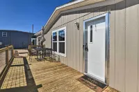3 Mi to Beach: Home w/ Deck in Port O'Connor! - Pet friendly