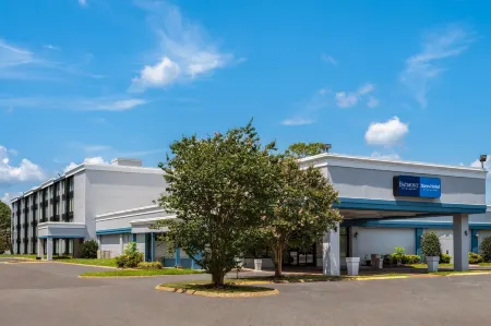 Baymont by Wyndham Williamsburg I-64