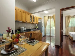 Sunflower International Village