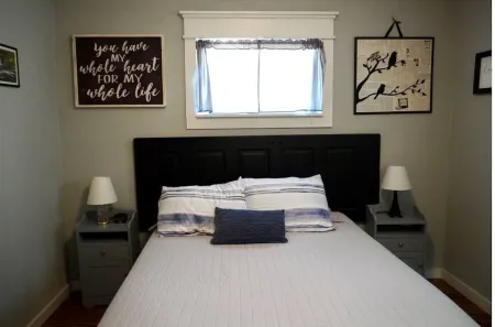 Chasen Summer! 1/2 Mile from Current River!