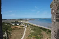 Sea cottage with garden in St Vaast la Hougue / Tatihou (UNESCO site)/ WIFI