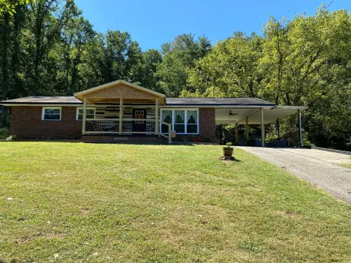 Beautiful Mountain View’s and Located on several acres for privacy