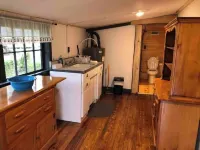 Horns Cabins- Mountain View Cabin 2 queen beds! Hotels in Bedford County