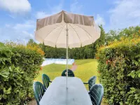 House in Monflanquin by the Lake & Pool Hotels in Monflanquin