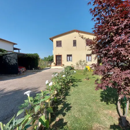 Villa in Italy with Private Garden Retreat