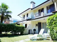 Villa in Caorle near Spiaggia Tartaruga